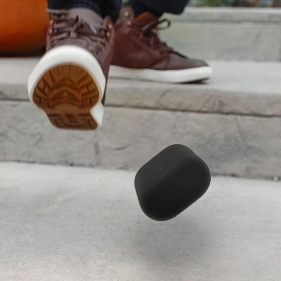 BNIB Black Otterbox Airpods Case - 3rd Generation - Picture 4 of 6